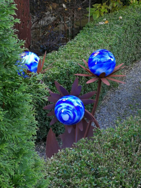 Edelrost Glasblume Distel, blau