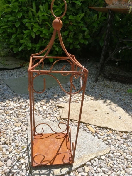 Edelrost Blumenampel