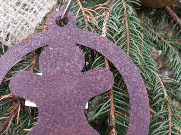 Edelrost Christbaumkugel Lebkuchenmann, offen