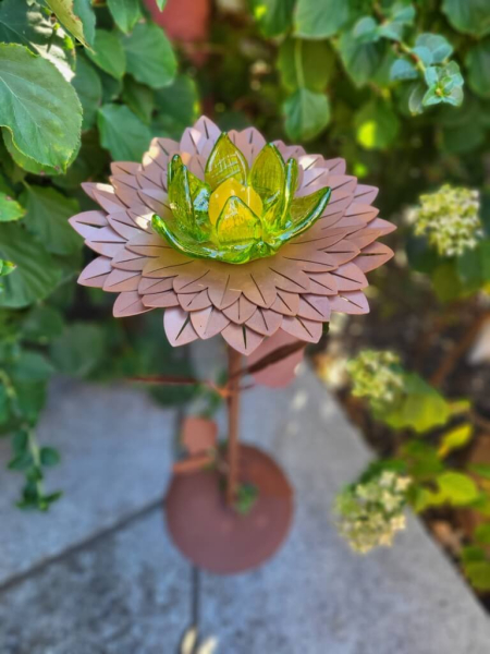 Edelrost Glasblume Dahlie 1 Blüte, grün