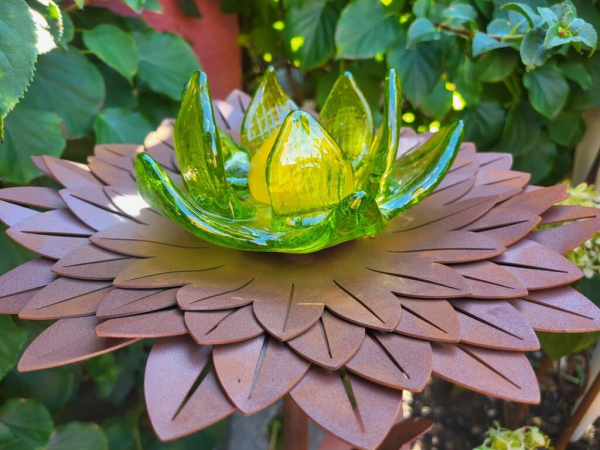 Edelrost Glasblume Dahlie 1 Blüte, grün