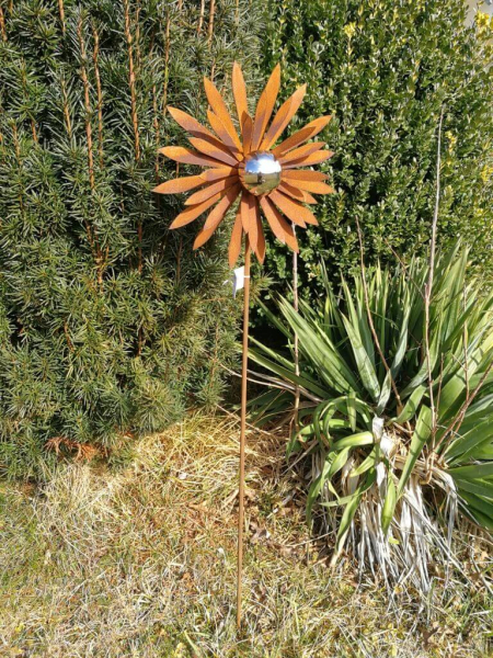 Edelrost Blume Alisa mit Edelstahlkugel