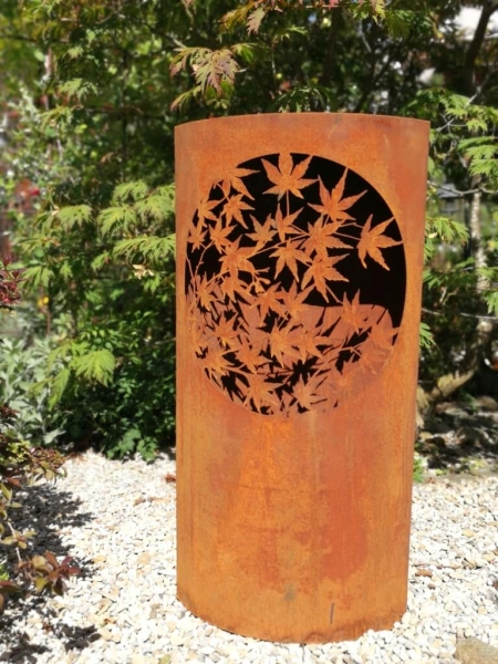 Edelrost Dekosäule japanischer Ahorn, mandelförmig