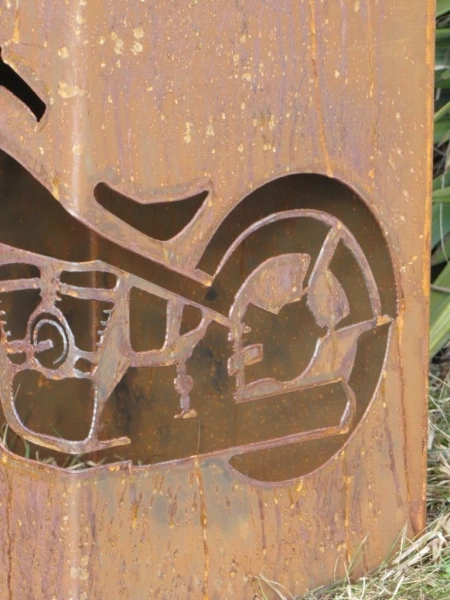 Edelrost Dekosäule Biker