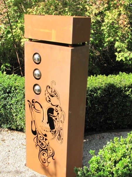 Edelrost Dekosäule Buddha mit Pflanztrog