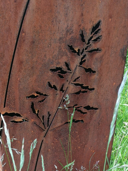 Edelrost Dekosäule filigrane Gräser