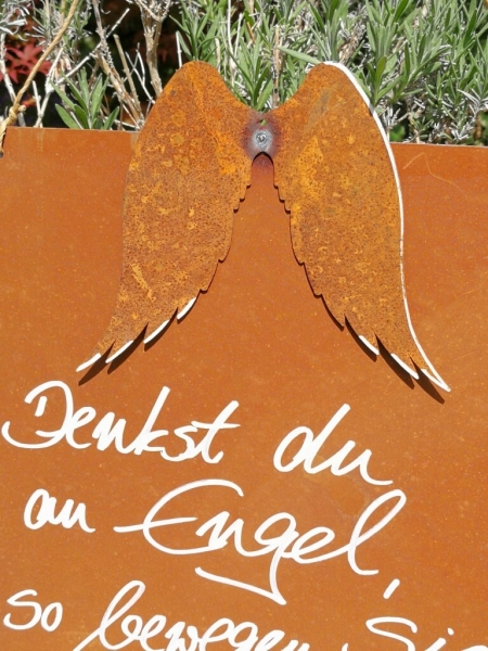 Edelrost Schild mit Flügeln Denkst du an Engel