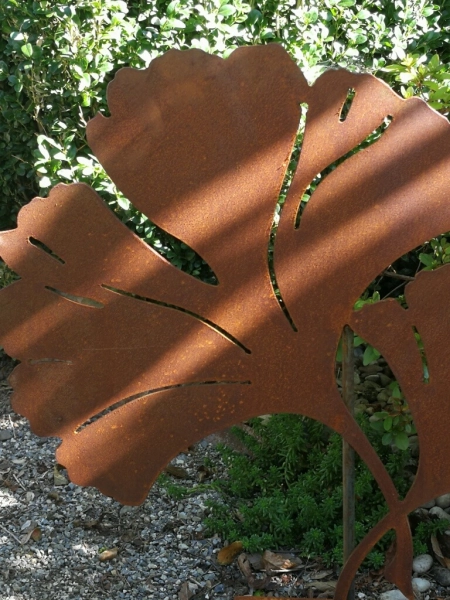 Edelrost Ginkgoblätter zum Stellen