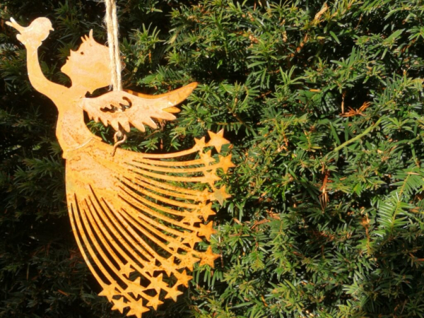 Engel Patricia mit Vogel zum Hängen, Edelrostoptik