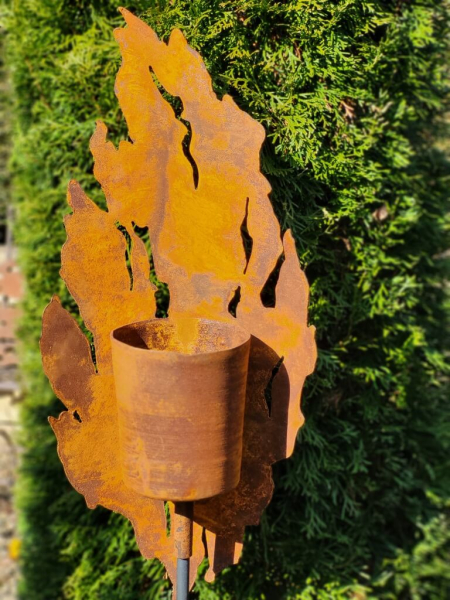 Edelrost Gartenfackel Riss-Segel
