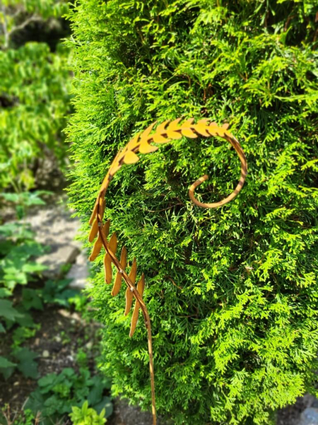 Edelrost Farnblatt gebogen mit Haken