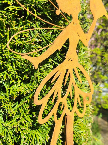 Edelrost Gartenstecker Fee Aurelia, mit Vogel