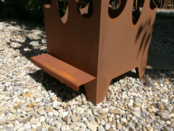 Geflammte Edelrost Feuersäule