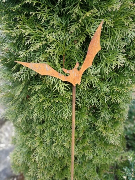 Edelrost Fledermaus Belze, am Stab