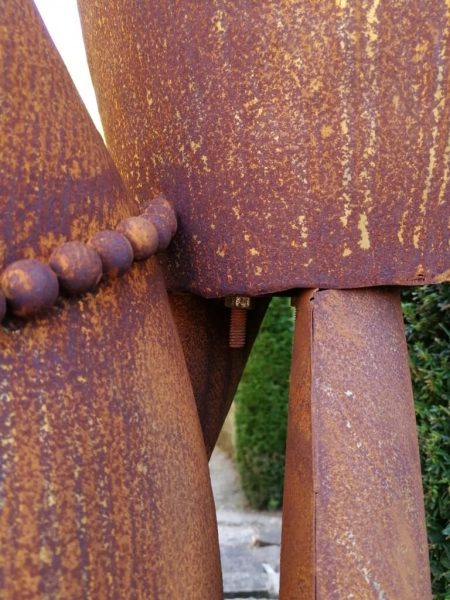 Edelrost Frosch mit Saxophon