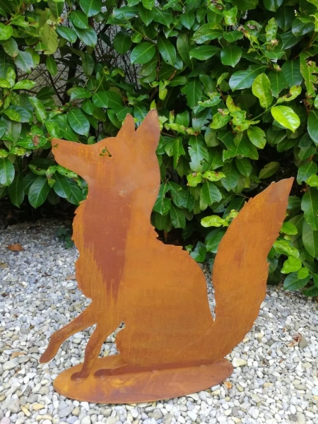 Edelrost Fuchs Hector, sitzend