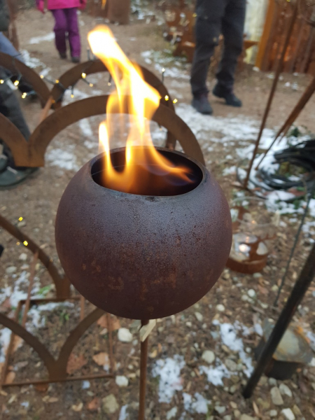 Edelrost Gartenfackel Kugel für Bioethanol