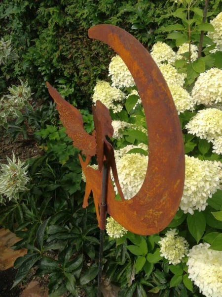 Edelrost Gartenstecker Engel im Mond, 30 cm