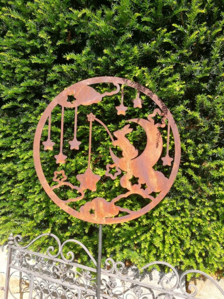 Edelrost Gartenstecker träumender Hase