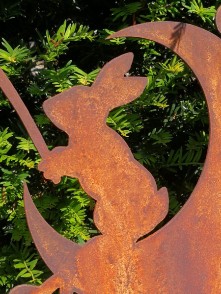 Edelrost Gartenstecker träumender Hase