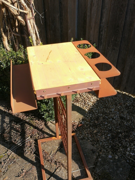 Edelrost Grilltisch mit Spruchtafel Fett verbrennen