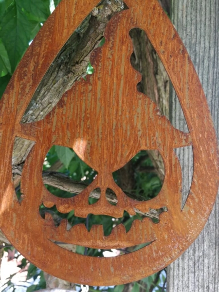 Edelrost Halloween Hänger Kürbis Wodosh, tropfenform
