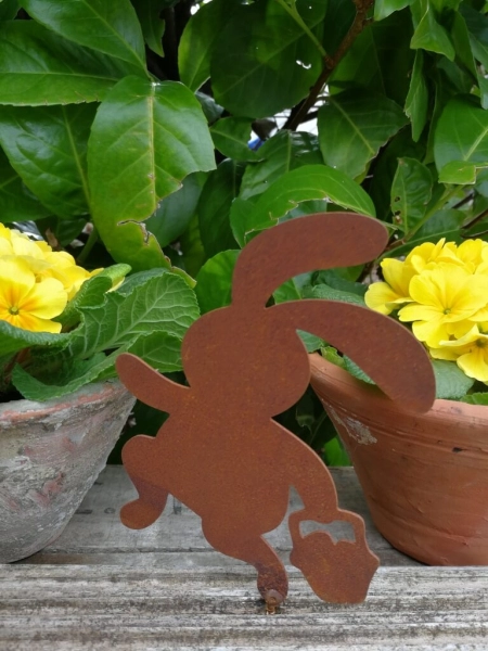 Edelrost Hase Hans mit Korb zum Schrauben