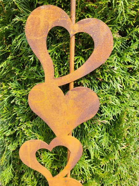 Edelrost Gartenstecker Herzband, mit Glaskugel