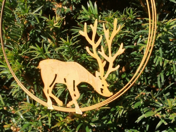 Dekohänger Hirsch Detlef im Ring, Kopf nach unten