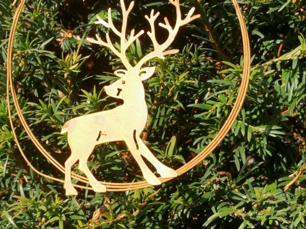 Dekohänger Hirsch Uwe im Ring, Kopf nach hinten