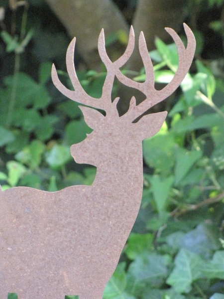 Edelrost Hirsch aufrecht stehend 38 cm