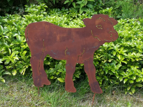 Edelrost Kalb mit Spießen