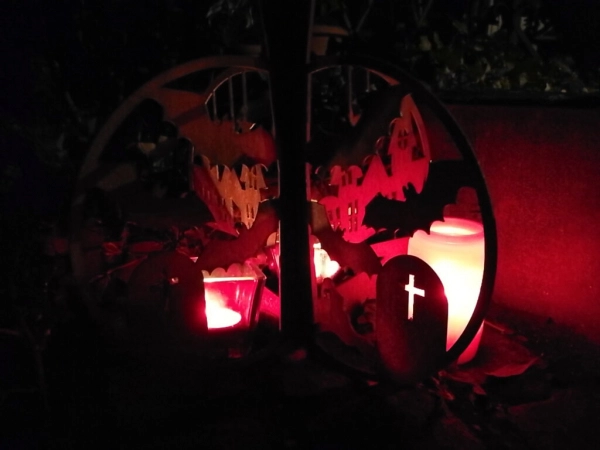 Edelrost Halloween Kürbis 3D, mit Fledermäusen