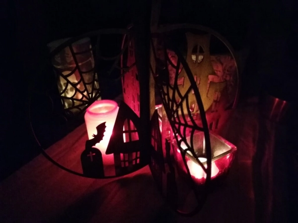 Edelrost Halloween Kürbis 3D, mit Geisterstadt