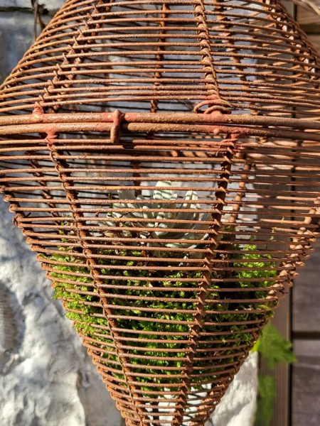 Edelrost Ornament Windlicht zum Hängen, spitz