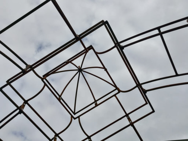 Edelrost Pavillion, Rundstahl, 250 cm