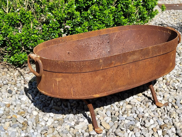 Edelrost Pflanzkübel oval, mit Ringen