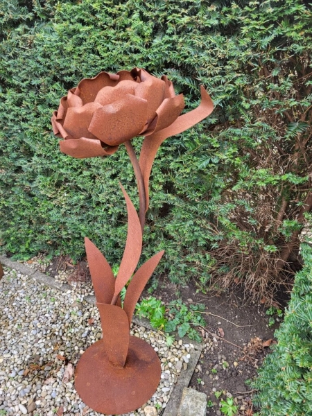 Edelrost Rose auf Platte