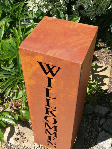 Edelrost Dekosäule Willkommen