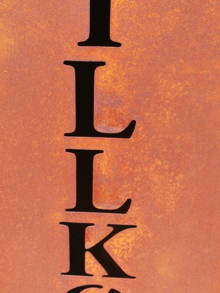 Edelrost Dekosäule Willkommen