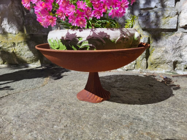 Edelrost Dekoschale mit Muschelfuss