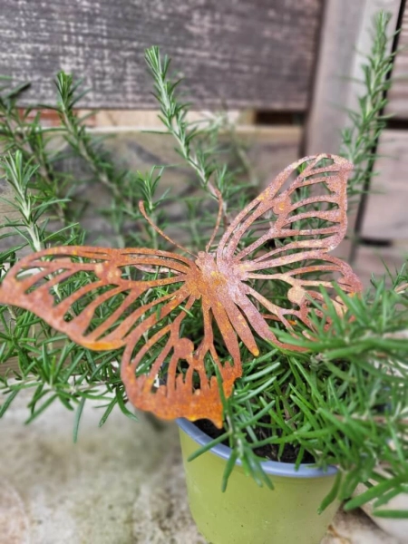 Edelrost Schmetterling Josi, mit Füßen zum Biegen