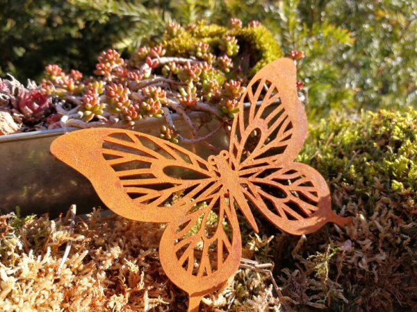 Edelrost Schmetterling zum Schrauben, geäderte Flügel