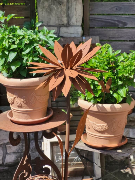Edelrost Solarblume Maya, rot