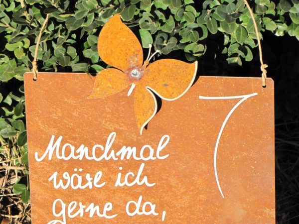 Edelrost Schild mit Schmetterling Gedanken