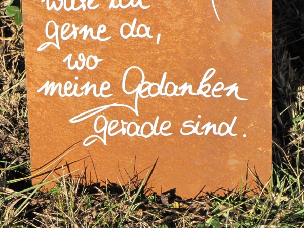 Edelrost Schild mit Schmetterling Gedanken