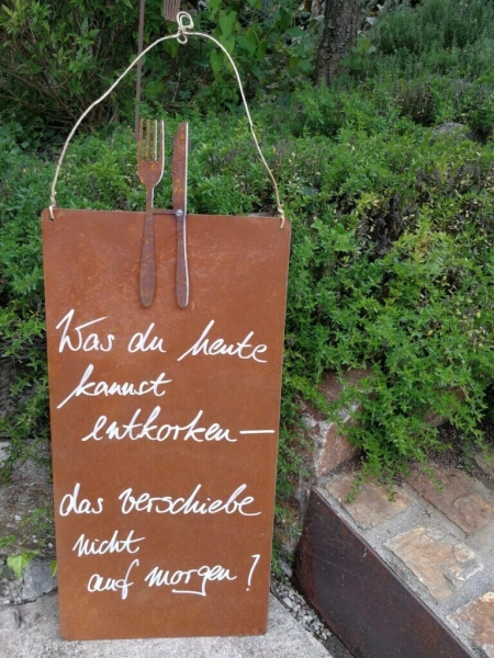 Edelrost Schild mit Besteck Entkorken