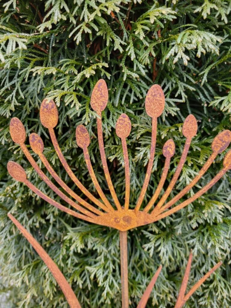 Edelrost Gartenstecker Wiesenblume, flach ausgeschnitten
