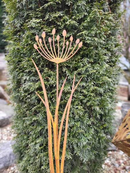 Edelrost Gartenstecker Wiesenblume, flach ausgeschnitten