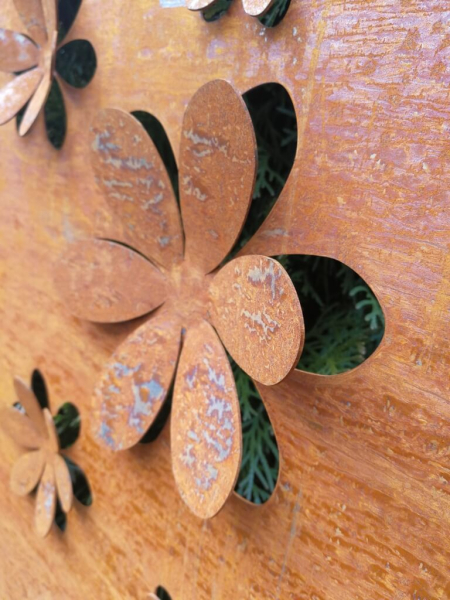 Edelrost Gartenstele Blütenmuster